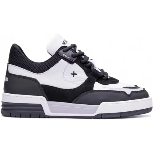 White/Black Leather Sneakers , male, Sizes: 8 UK, 6 UK, 7 UK, 11 UK, 9 UK - Newlab - Modalova
