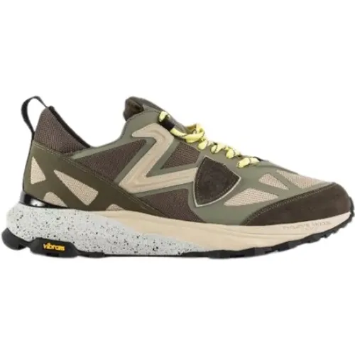 Trail-Inspired Green and Beige Sneakers , male, Sizes: 7 UK - Philippe Model - Modalova