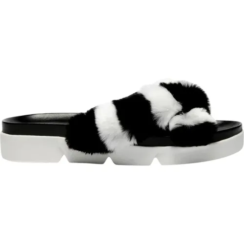 Slippers, female, , Size: 7 US Fur Slippers - Stylish and Cozy - Stuart Weitzman - Modalova