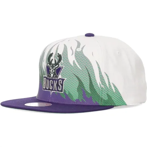 Caps, male, , Size: ONE SIZE Milwaukee Bucks Flat Visor Cap - Mitchell & Ness - Modalova