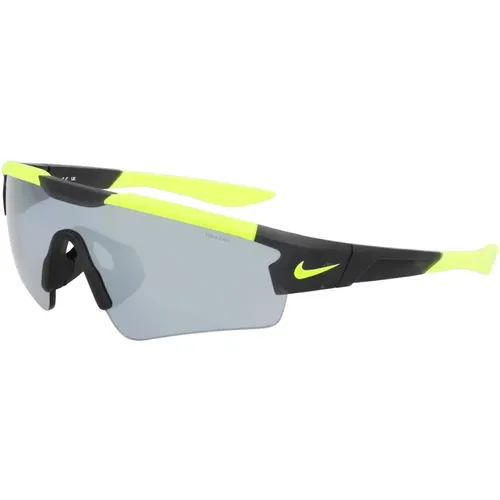 Sunglasses, male, , Size: 57 MM Cloak Sunglasses Anthracite/Silver Flash - Nike - Modalova