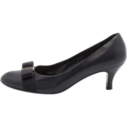 Pre-owned Pumps, female, , Size: 9 1/2 US Pre-owned Leather heels - Salvatore Ferragamo Pre-owned - Modalova