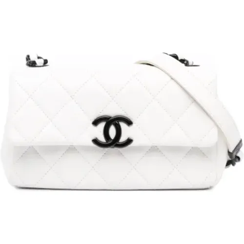 Pre-owned Cross Body Bags, female, , Size: ONE SIZE Pre-owned Leather crossbody-bags - Chanel Vintage - Modalova