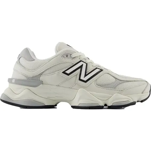 Sneakers, male, , Size: 7 1/2 US Innovative 9060 Series Sneakers - New Balance - Modalova