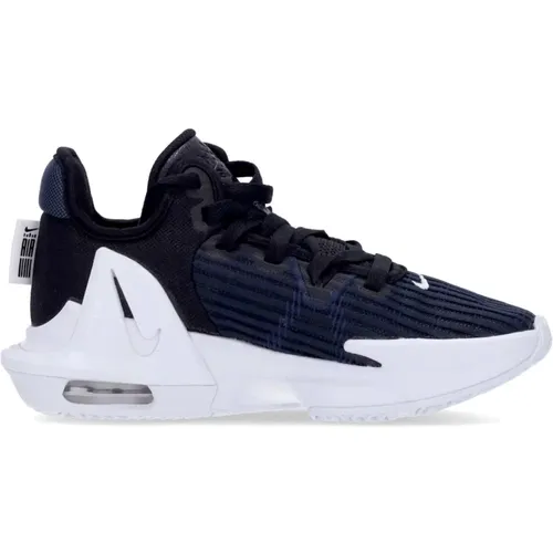 Witness Vi Basketball Shoe /White , male, Sizes: 8 1/2 UK, 13 1/2 UK - Nike - Modalova