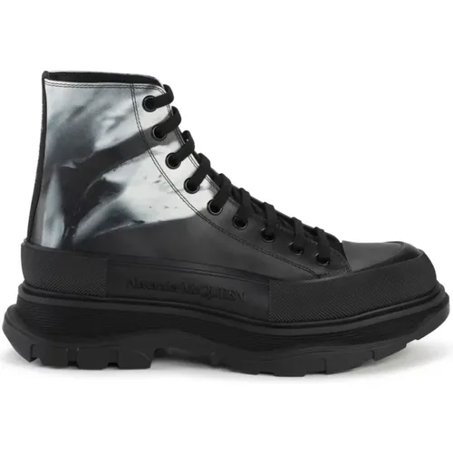 Tread Slick Sneakers , male, Sizes: 9 UK, 6 1/2 UK, 8 UK, 10 UK, 7 UK, 7 1/2 UK, 6 UK, 8 1/2 UK, 11 UK - alexander mcqueen - Modalova