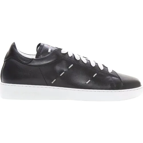 Hand-sewn Leather Sneakers with Retro Logo , male, Sizes: 7 1/2 UK, 8 UK, 10 UK, 9 UK, 11 UK, 7 UK, 6 UK - Kiton - Modalova