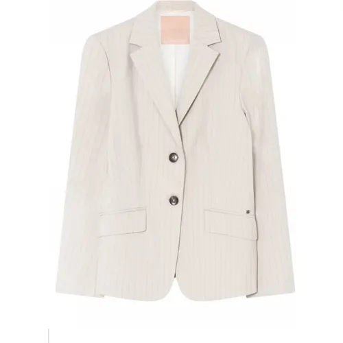 Blazers, female, , Size: XS Classic Blazer with Flap Pockets - Champagne - Gustav - Modalova