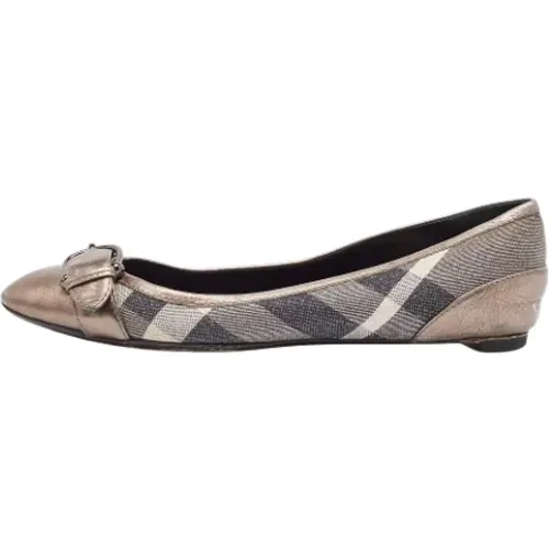 Pre-owned Flats, female, , Size: 8 US Pre-owned Canvas flats - Burberry Vintage - Modalova