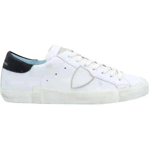 Low Top Sneakers with Distressed Detailing , male, Sizes: 9 UK, 3 UK, 2 UK, 8 UK, 10 UK, 6 UK, 7 UK, 4 UK, 5 UK - Philippe Model - Modalova