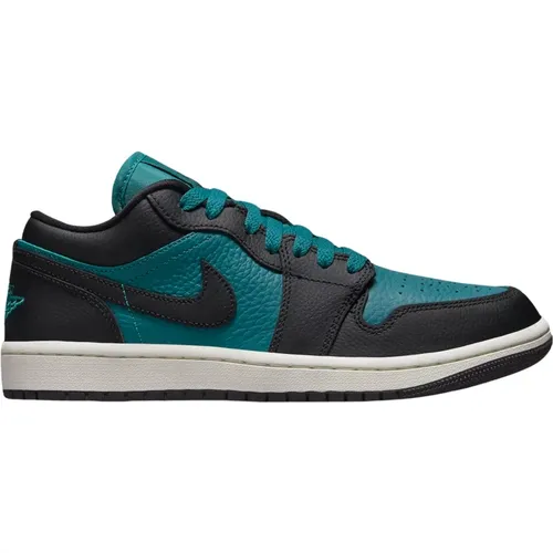 Limited Edition Homage Split Bright Spruce , male, Sizes: 4 1/2 UK, 4 UK, 8 1/2 UK, 10 UK, 1 1/2 UK, 3 1/2 UK, 9 UK, 2 UK, 6 UK, 8 UK, 10 1/2 UK, 2 1/ - Nike - Modalova