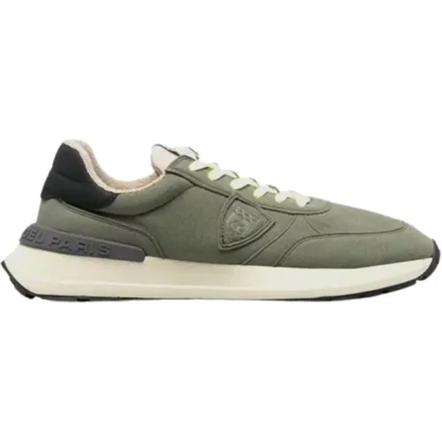 Sneakers, male, , Size: 9 US Low Anti-Pond Baskets - Philippe Model - Modalova