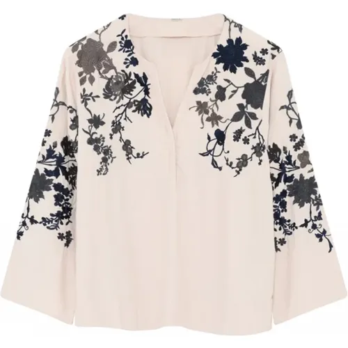 Blouses, female, , Size: XS Embroidery Blouse with Beautiful Details - Gustav - Modalova