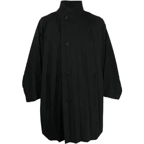 Pleated Buttoned Coat , male, Sizes: S, L - Issey Miyake - Modalova