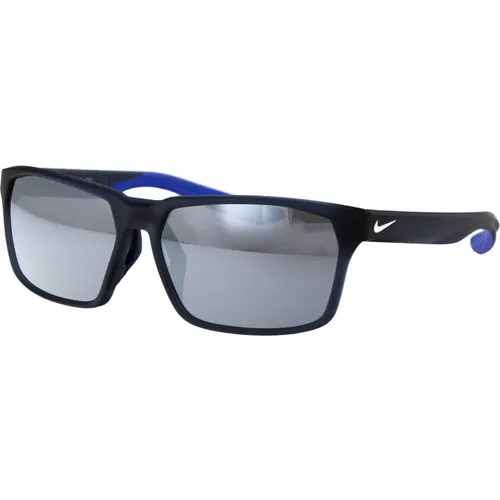 Maverick Sunglasses for a Bold Look , unisex, Sizes: 59 MM - Nike - Modalova