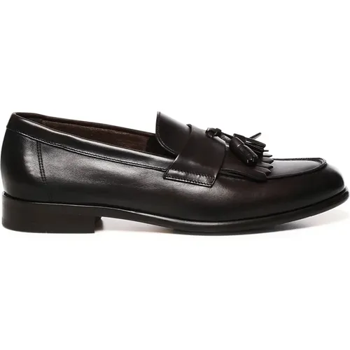 Loafers, male, , Size: 10 US Dark Leather Moccasin Shoes - Doucal's - Modalova