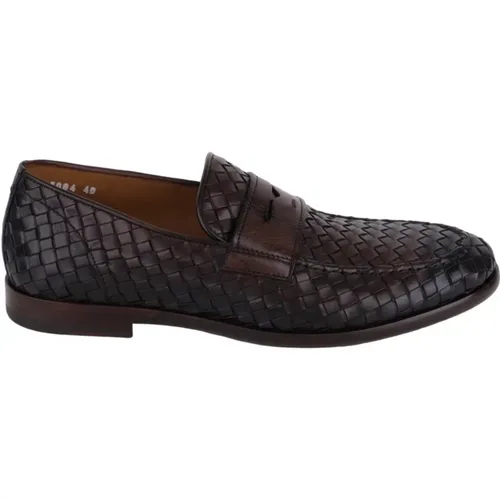 Distressed Leather Loafers , male, Sizes: 6 UK, 7 1/2 UK - Doucal's - Modalova