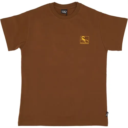 Saudi Tee Braun Streetwear T-Shirt , Herren, Größe: XL - Propaganda - Modalova