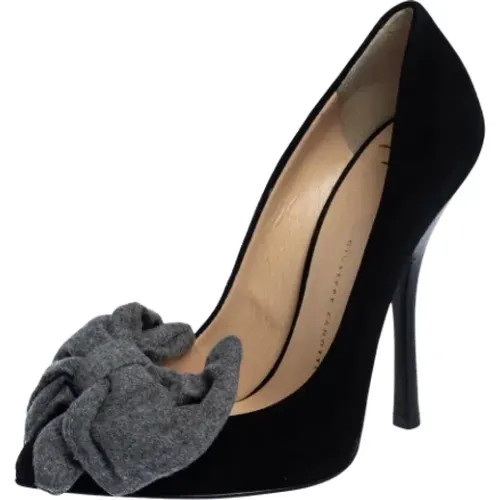 Pre-owned Pumps, female, , Size: 6 US Pre-owned Suede heels - Giuseppe Zanotti Pre-owned - Modalova