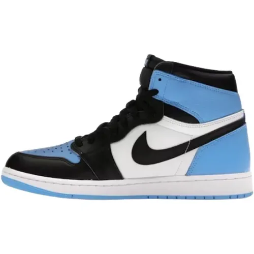 Sneakers, male, , Size: 9 1/2 US Retro High OG UNC Toe Sneakers - Jordan - Modalova