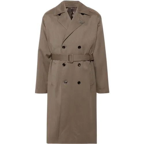 Trench Coats, male, , Size: S Stylish Trench Coat in Camel - Lardini - Modalova