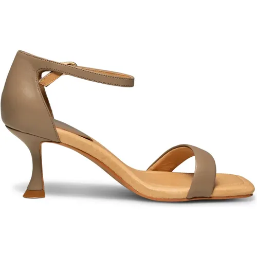 Leah Ankle Strap Heel - Taupe , female, Sizes: 7 UK, 8 UK, 3 UK, 5 UK, 4 UK, 6 UK - Shoe the Bear - Modalova