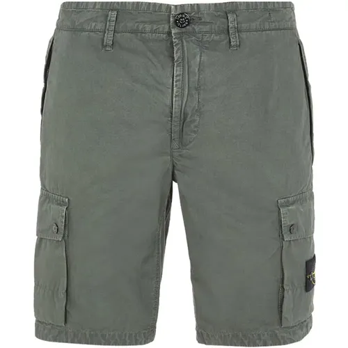Shorts with Multiple Pockets , male, Sizes: W31, W30, W34 - Stone Island - Modalova