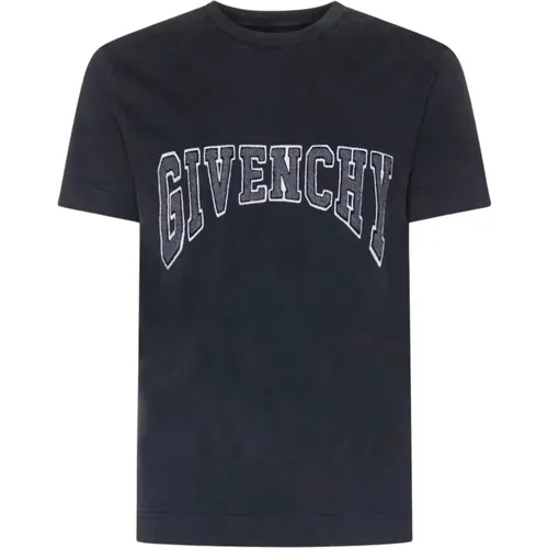 Embroidered Logo Patch T-Shirt in , male, Sizes: 2XL, S, M, L - Givenchy - Modalova