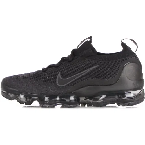 Vapormax 2021 Low-Top Sneaker Black , male, Sizes: 11 UK, 4 1/2 UK - Nike - Modalova