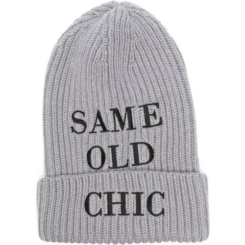 Beanies, male, , Size: ONE SIZE Grey Knit Logo Patch Hat - Moschino - Modalova