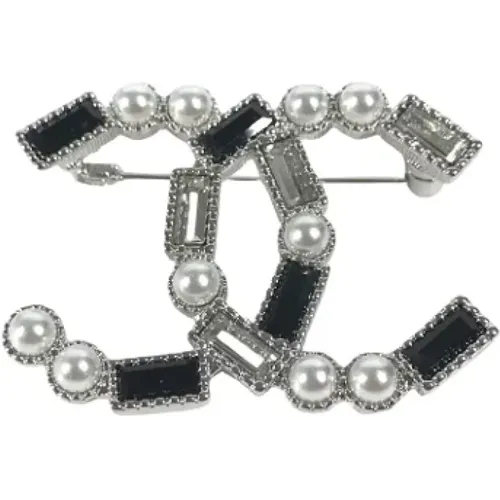 Pre-owned Metal brooches , female, Sizes: ONE SIZE - Chanel Vintage - Modalova