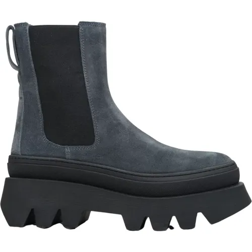 Chelsea Boots, female, , Size: 7 US Women`s Dark Grey Suede Chelsea Boots on a Platform Er00113686 - Estro - Modalova