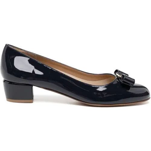 Blaue Vara 1 Patent Pumps , Damen, Größe: 36 EU - Salvatore Ferragamo - Modalova