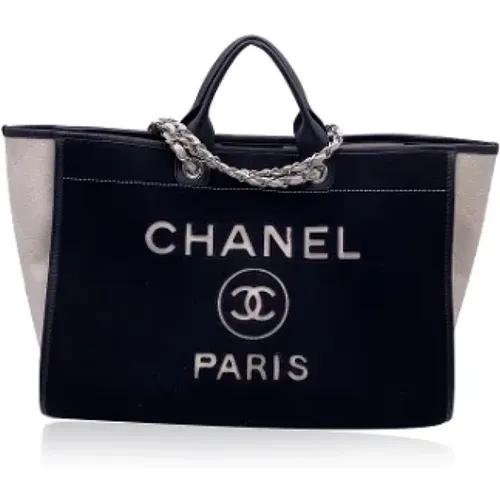 Pre-owned Tote Bags, female, , Size: ONE SIZE Pre-owned Wool totes - Chanel Vintage - Modalova