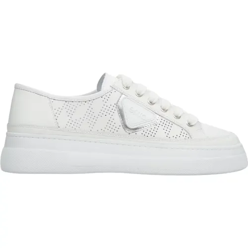 Damen Weiße Leder Low-Top Sneakers mit Perforation für den Sommer Er00112847 , Damen, Größe: 38 EU - Estro - Modalova