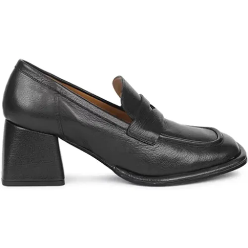 Stylish Leather Mocassino Heeled Pumps , female, Sizes: 3 UK, 7 UK, 4 UK, 5 UK - Emanuelle Vee - Modalova