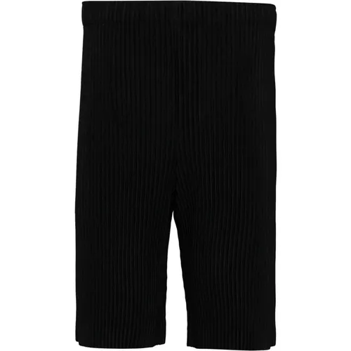 Pleated Bermuda Shorts , male, Sizes: L - Issey Miyake - Modalova