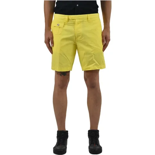 Short Shorts, male, , Size: XS Cotton Men`s Bermuda Shorts - Dsquared2 - Modalova