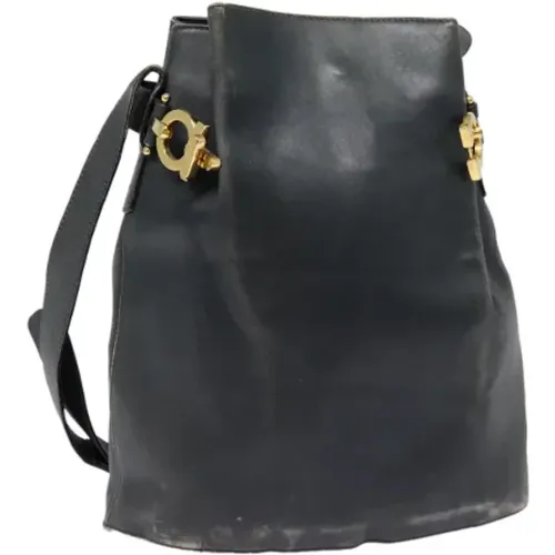 Pre-owned Bucket Bags, female, , Size: ONE SIZE Pre-owned Leather shoulder-bags - Salvatore Ferragamo Pre-owned - Modalova