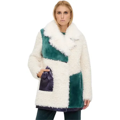 Coat in lamb , female, Sizes: S - Federica Tosi - Modalova