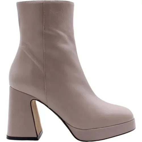 Heeled Boots , female, Sizes: 6 UK, 8 UK, 7 UK - Angel Alarcon - Modalova