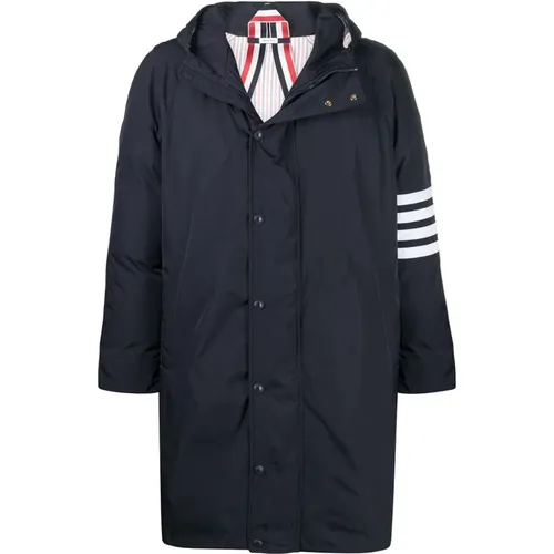 Parkas, male, , Size: L Navy Oversized Puffer Coat - Thom Browne - Modalova