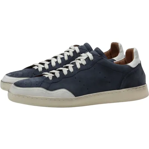 Leather Sneaker with Perforated Toe , male, Sizes: 10 UK - Elia Maurizi - Modalova