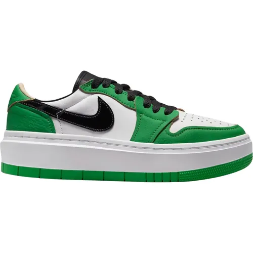 Limited Edition Elevate Low SE Lucky Green , male, Sizes: 6 UK, 9 UK, 10 1/2 UK, 1 1/2 UK, 6 1/2 UK, 2 UK, 8 UK, 7 UK, 5 UK, 2 1/2 UK, 4 UK, 3 1/2 UK, - Nike - Modalova