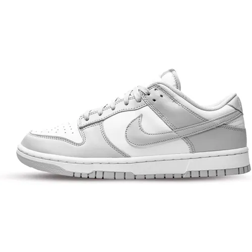 Sneakers, unisex, , Size: 9 1/2 US Grey Fog Dunk Low Sneakers - Nike - Modalova