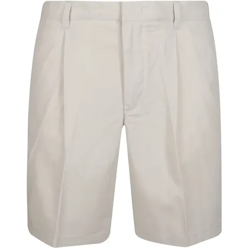 Stylish Bermuda Shorts for Men , male, Sizes: M - Emporio Armani - Modalova