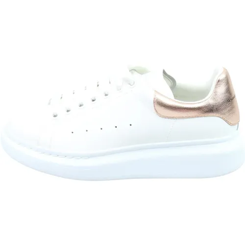 Weiße/Roségoldene Sneaker mit Großen Schnürsenkeln,Weiße Rose Leder Sneakers - alexander mcqueen - Modalova