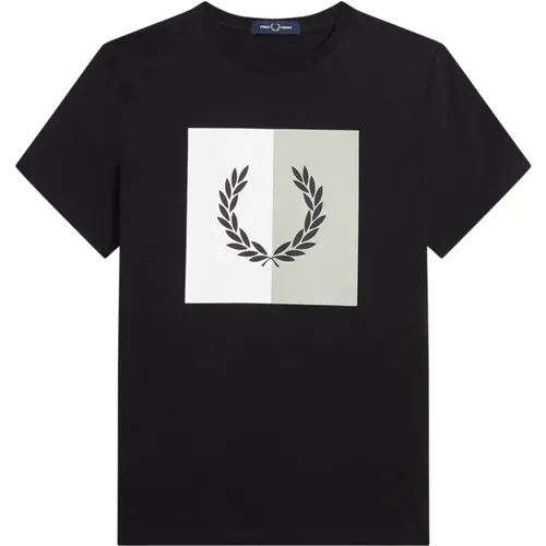 Laurel Wreath Graphic Tee , male, Sizes: L, XL - Fred Perry - Modalova