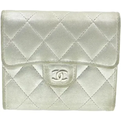 Pre-owned Wallets, female, , Size: ONE SIZE Pre-owned Silver Leather Wallet - Chanel Vintage - Modalova