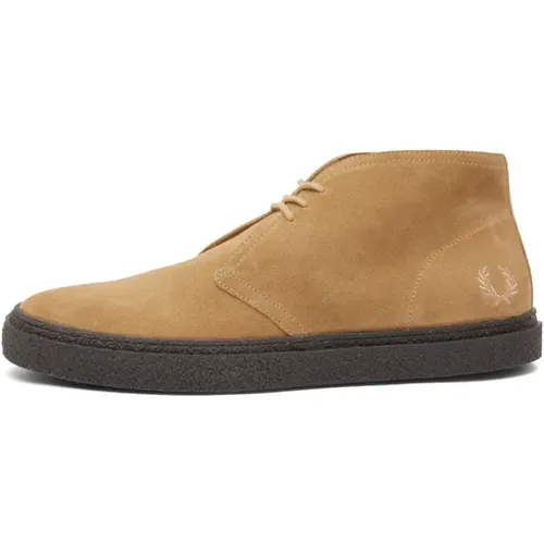 Suede Desert Boot B4361 Stone , male, Sizes: 11 UK, 12 UK, 10 UK, 7 UK, 6 UK - Fred Perry - Modalova